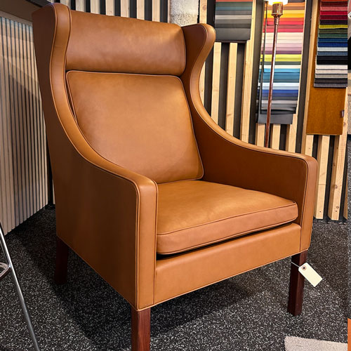 BM 2204 Øreklapstol